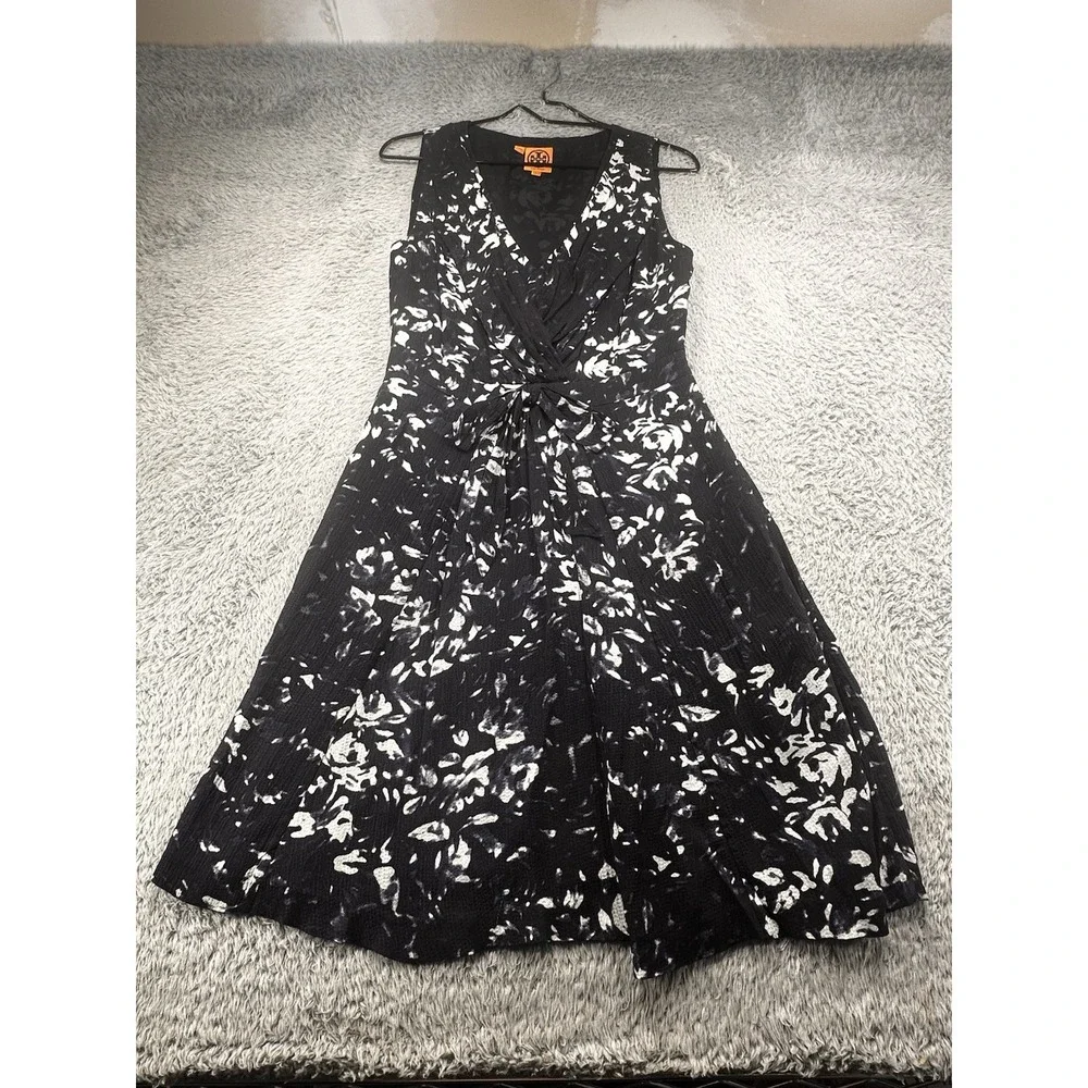 Tory Burch Dress 100% Silk Floral Blue Sleeveless‎ Size 6